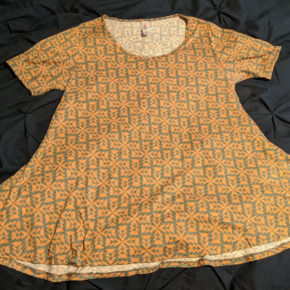 LuLaRoe Perfect Tee